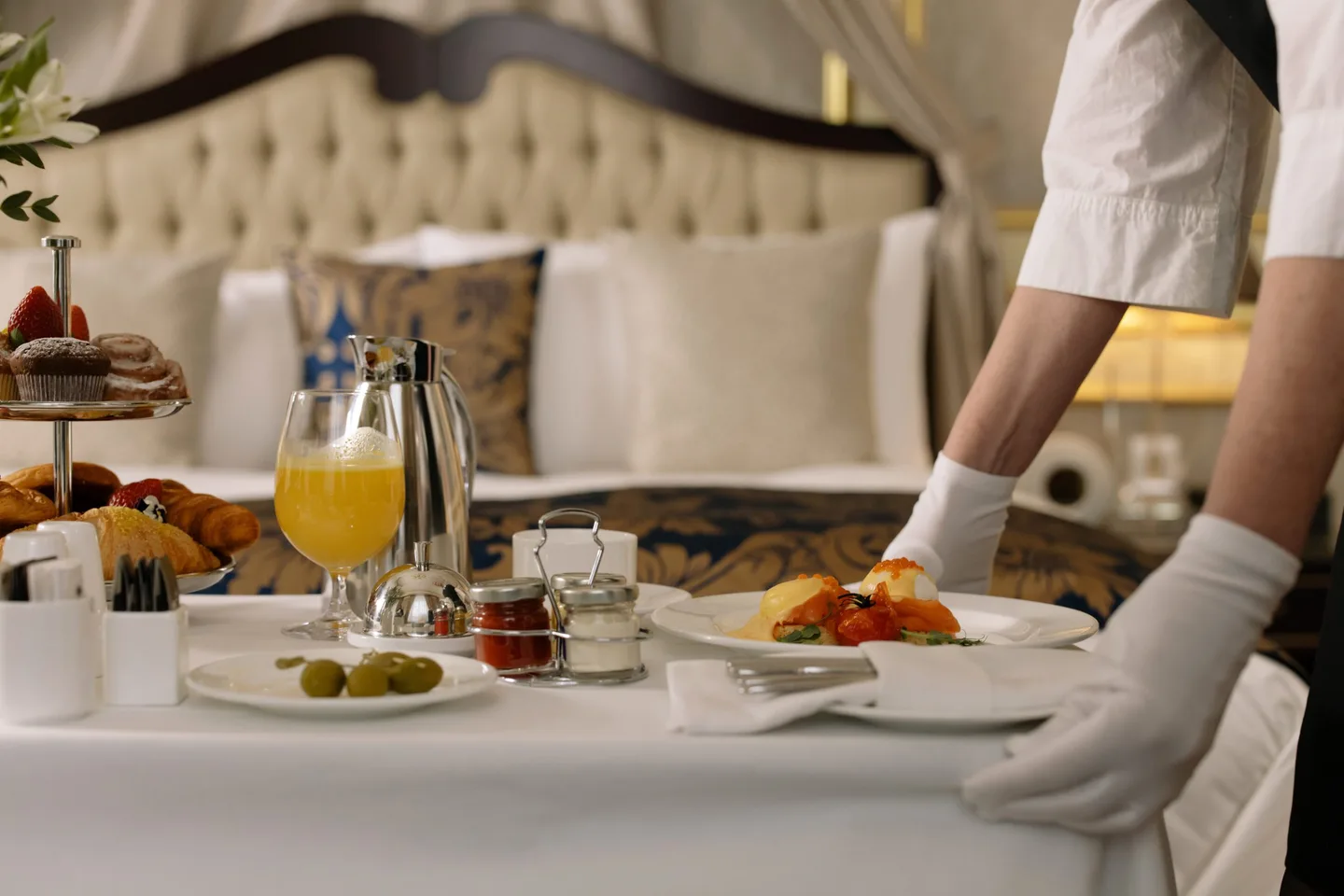 In-room Dining — The Moore Miami, Miami Design District